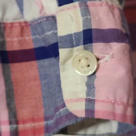 Old Navy The Classic Shirt - Picture 4 of 6